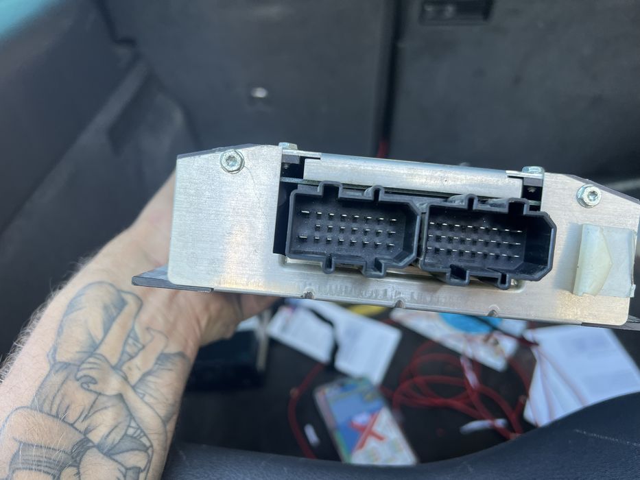 Magazie sdi si amplificator  sunet touareg