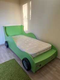 Детская спальная гарнитура, стол, кровать машинка, зеленого цвета
