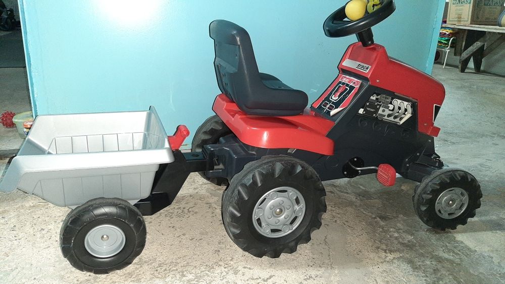 Машинка-трактор с прицепом