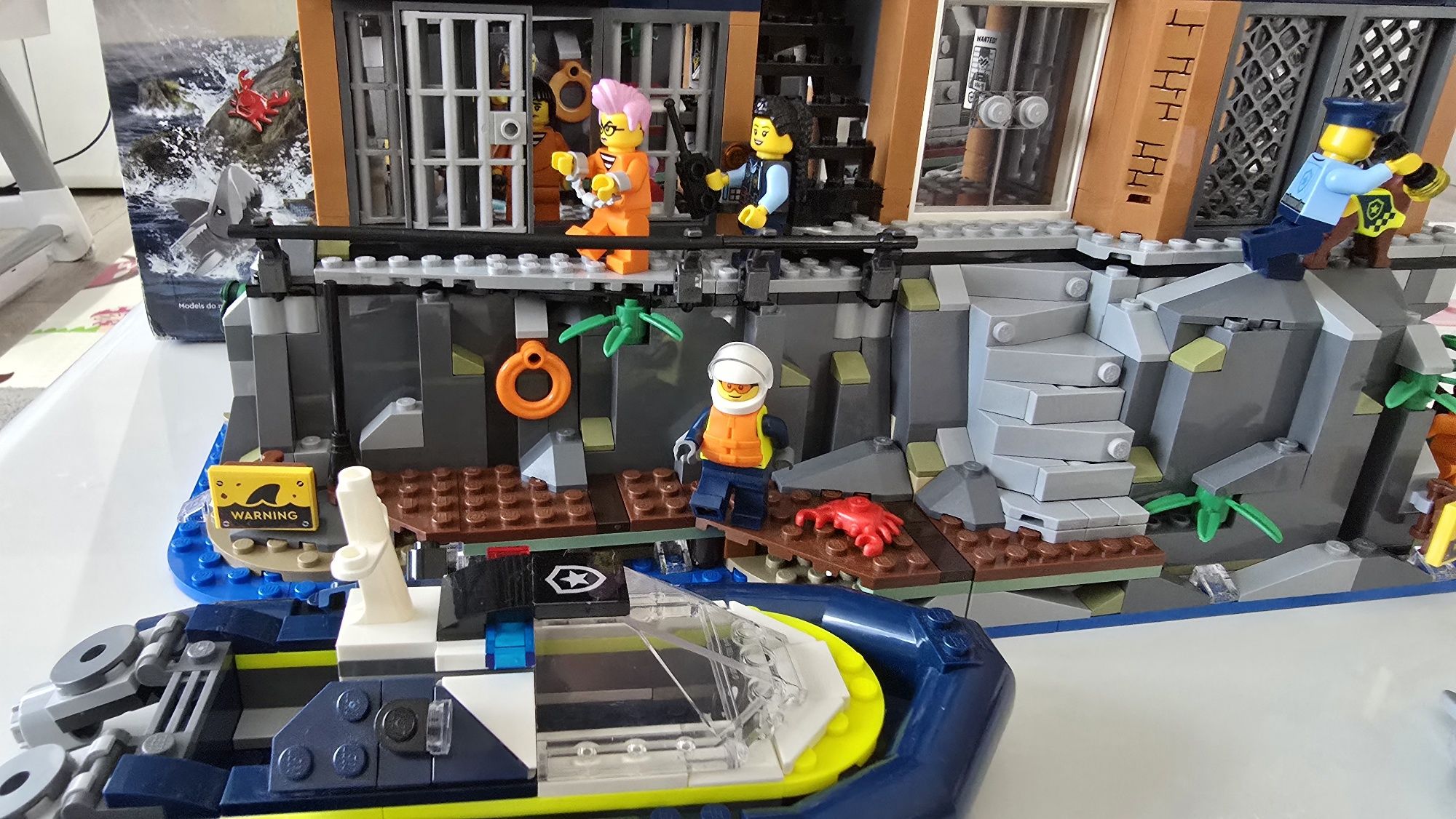Lego City Police Prison Island