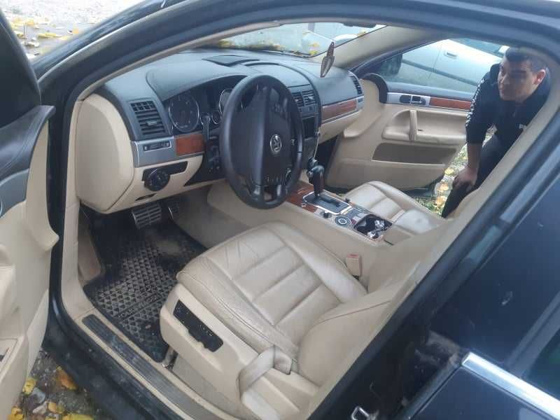 Dezmembrez Vw Touareg 7l 5.0 tdi AYH BLE 313 cai