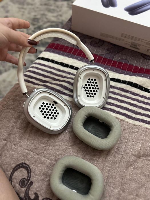 AirPods Max.