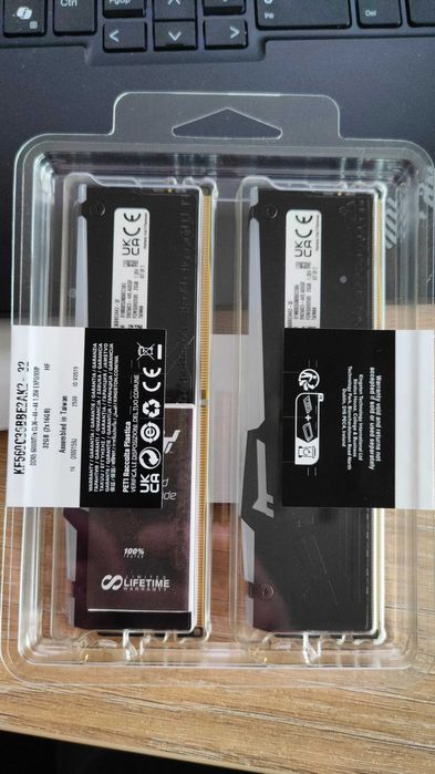 Kingston 32GB 6000MT/s DDR5 CL36 DIMM (Kit of 2) FURY Beast RGB EXPO