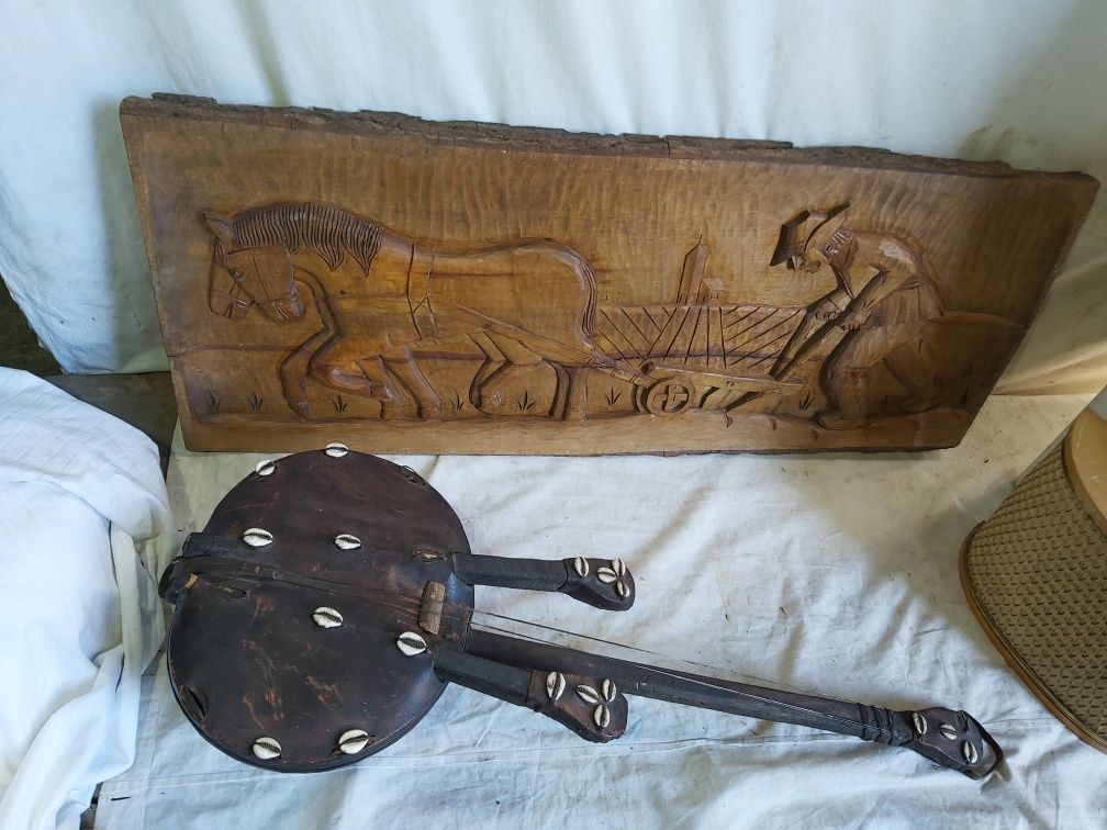 Antichitati mandolina lada sculptura cai