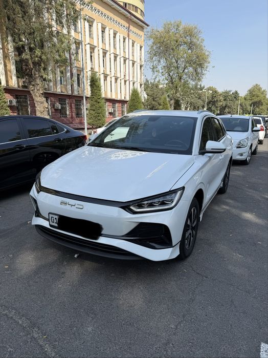 Byd e2 luxury 2024 yil
