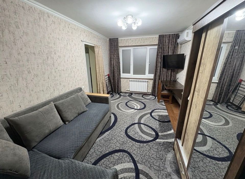 Сдается 1 ком Кадышева базар