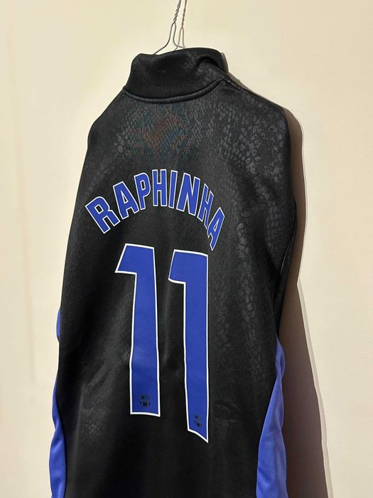 Комплект от горнице и долнище на Barcelona с името на Raphinha