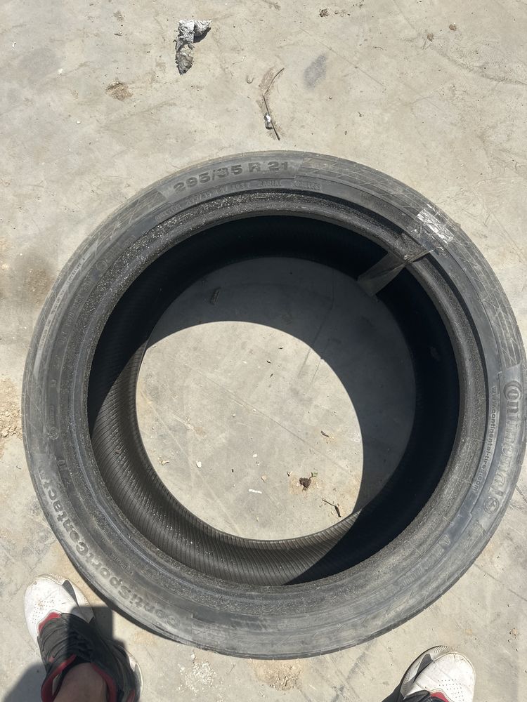 1 anvelopa vara 295/35 r21  continental
