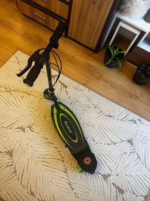 Vand trotineta electrica Razor e90
