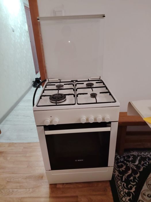 Газовая плита с духовкой