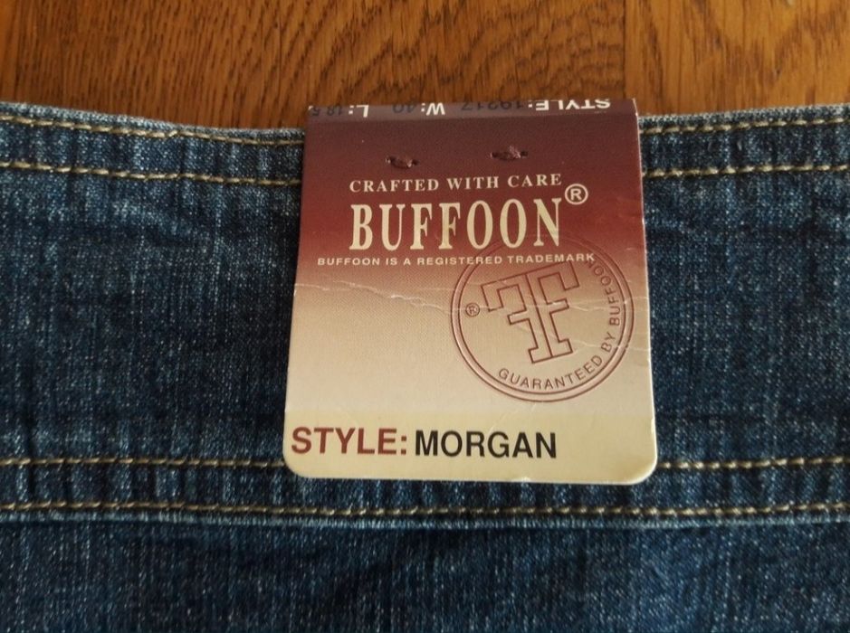 Fusta de blug Buffoon