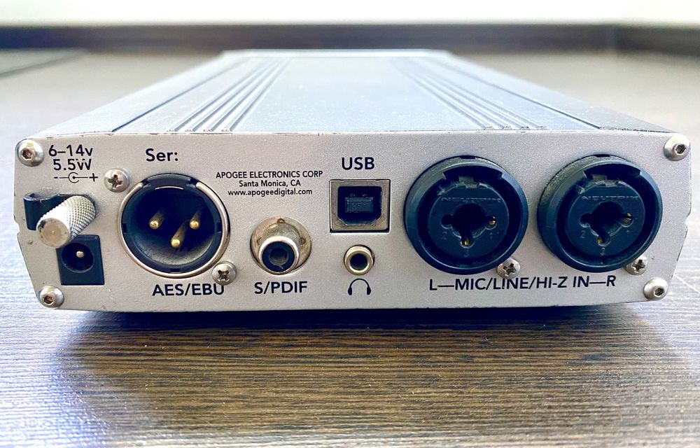 Preamplificator, compressor/limiter si convertor A/D Apogee Mini-Me