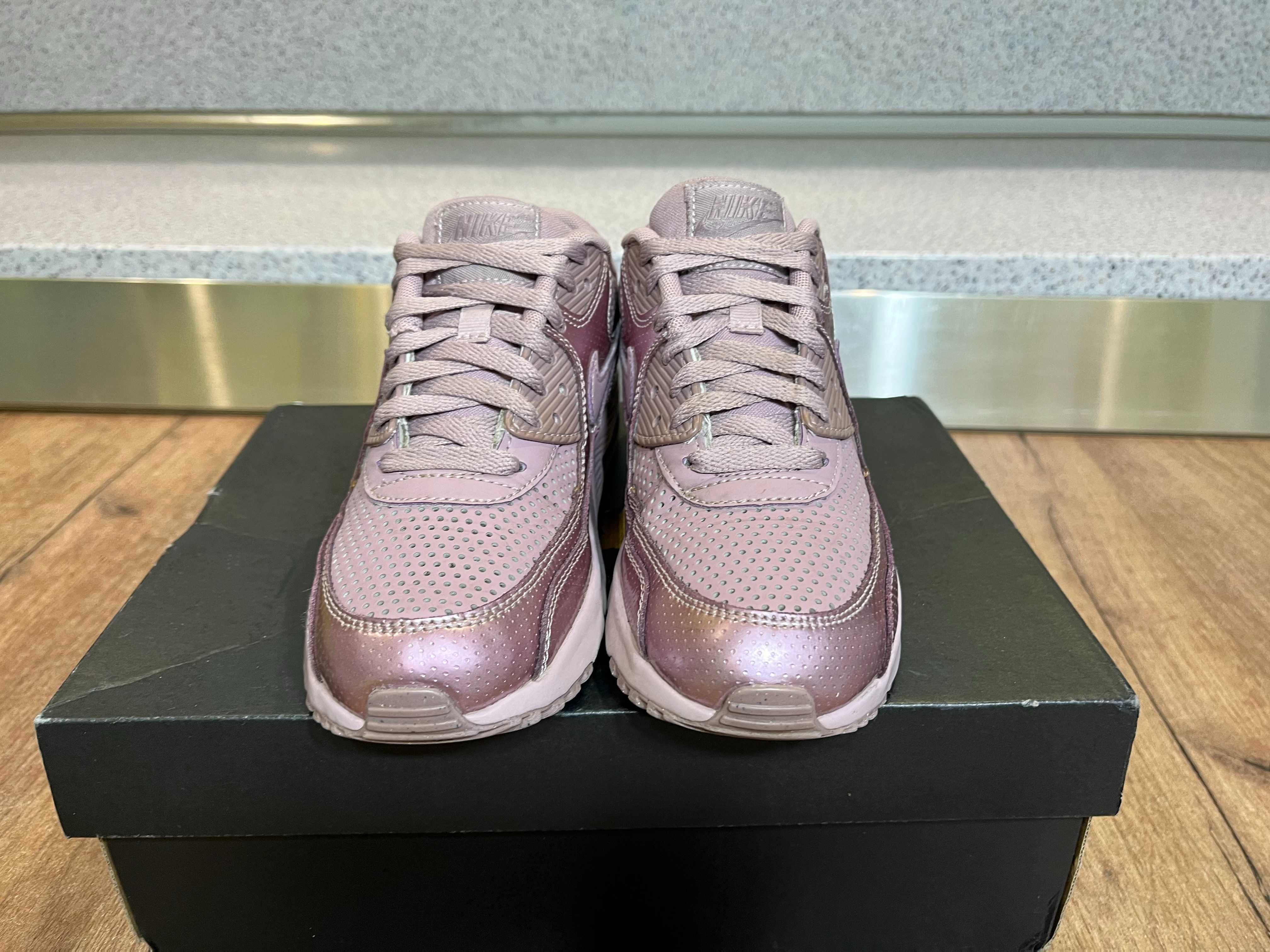 ОРИГИНАЛНИ *** Nike Air Max 90 Se Leather / Elemental rose