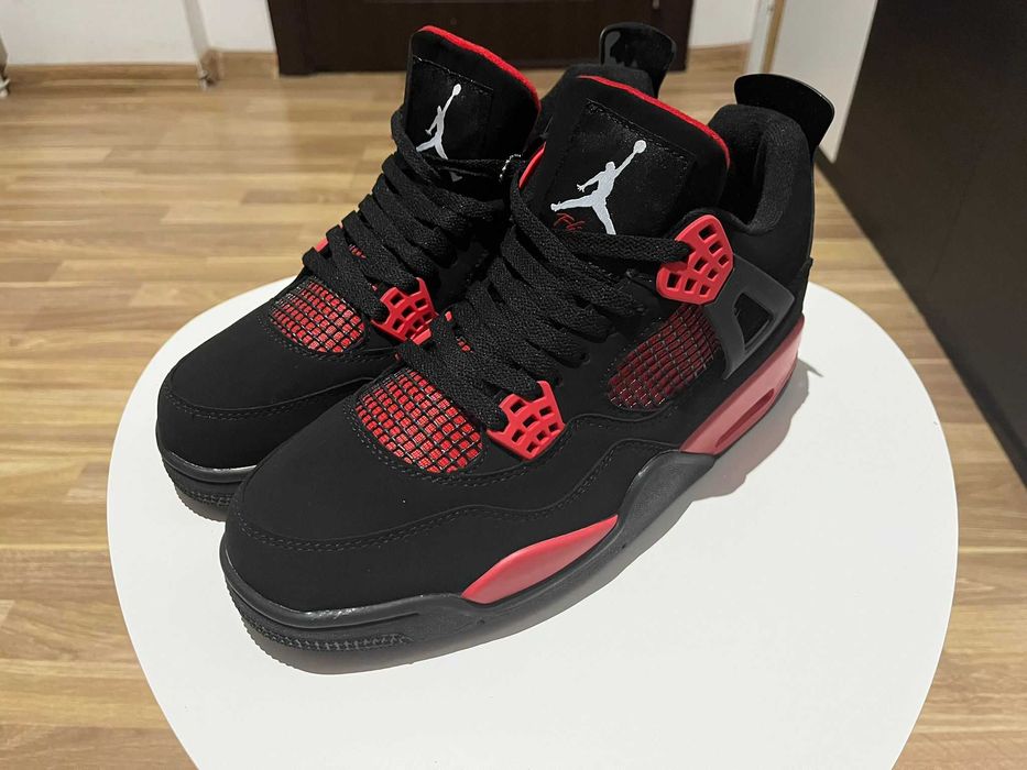 Jordan 4 Red Thunder OFERTA 399 RON DE TOAMNA!
