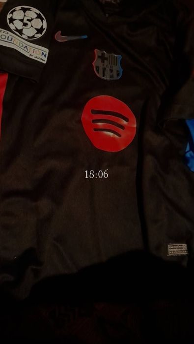 Vând tricou barcelona raphinia