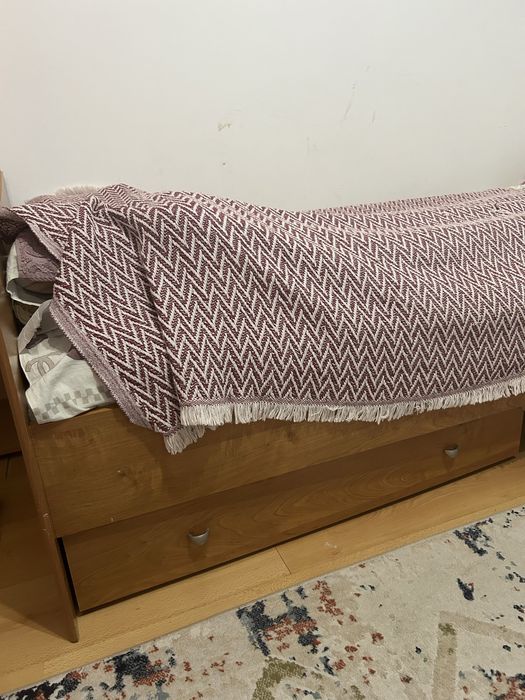 Кровать односпальная