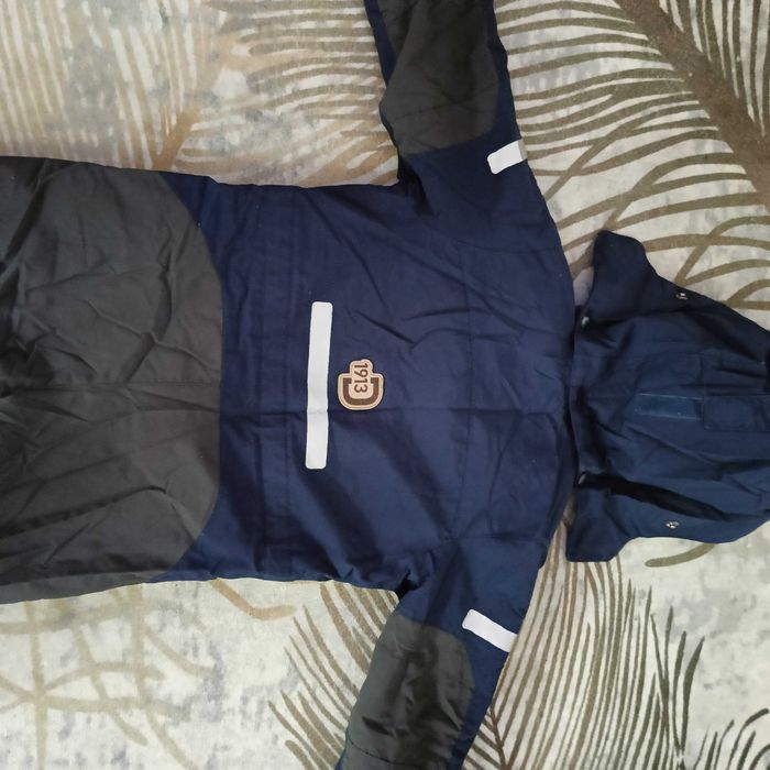 Продавам зимен космонавт за момче