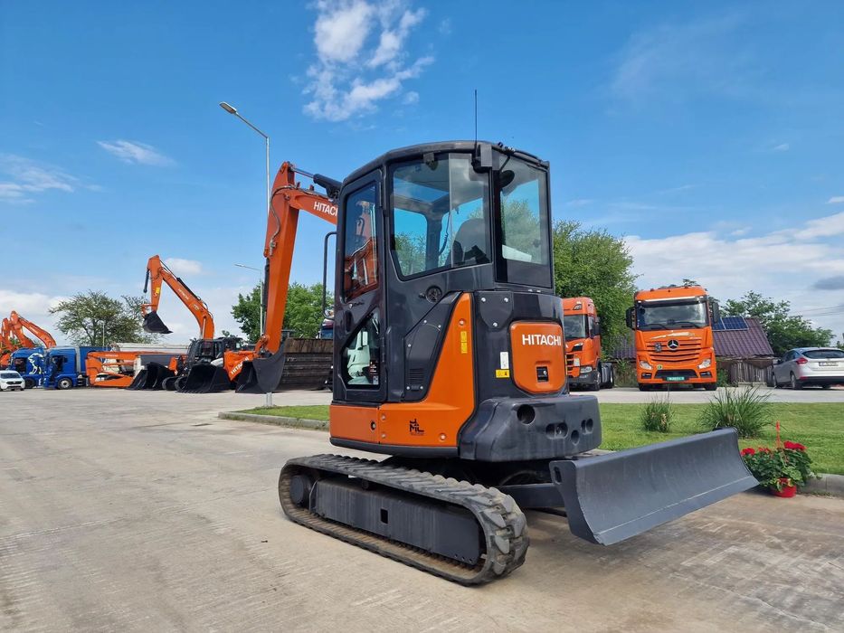Hitachi ZX38, 2021, 1.376h, CUPLA RAPIDA+3 CUPE, 3,9tone, Ad sapare 4m, Inst picon, Aer conditionat, Senile 80% ok, produs in JAPONIA, posibilitate leasing 4 ani-PROMOTIE 36.900 EUR+Tva