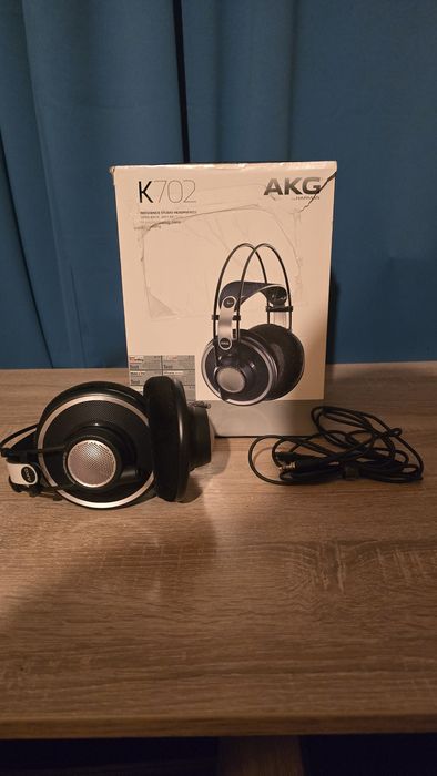 Caști de referința/studio AKG K702