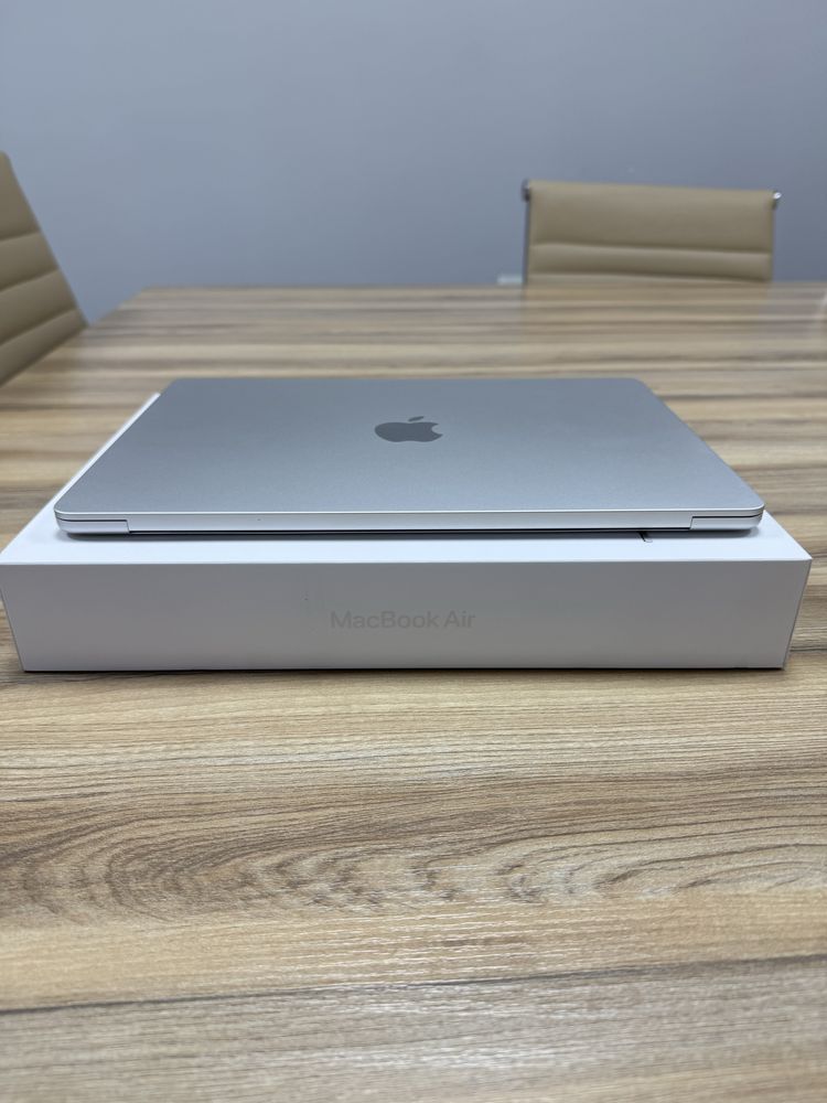 Macbook Air M2 13.6 inch (Silver) USA