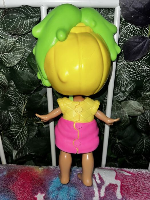 Papusele/ Bebelus cu olita