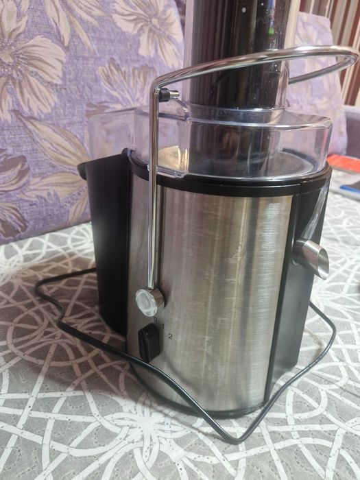 Продава се сокоизтисквачка  Tarrington House EC330S