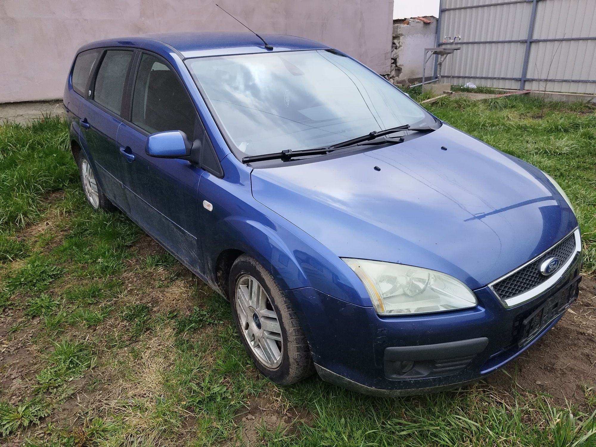 Dezmembrez ford focus 2 1,6 tdci 109  2006