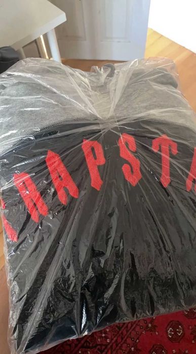 Trapstar Irongate Trening Tracksuit Central Cee Negru Rosu Gri