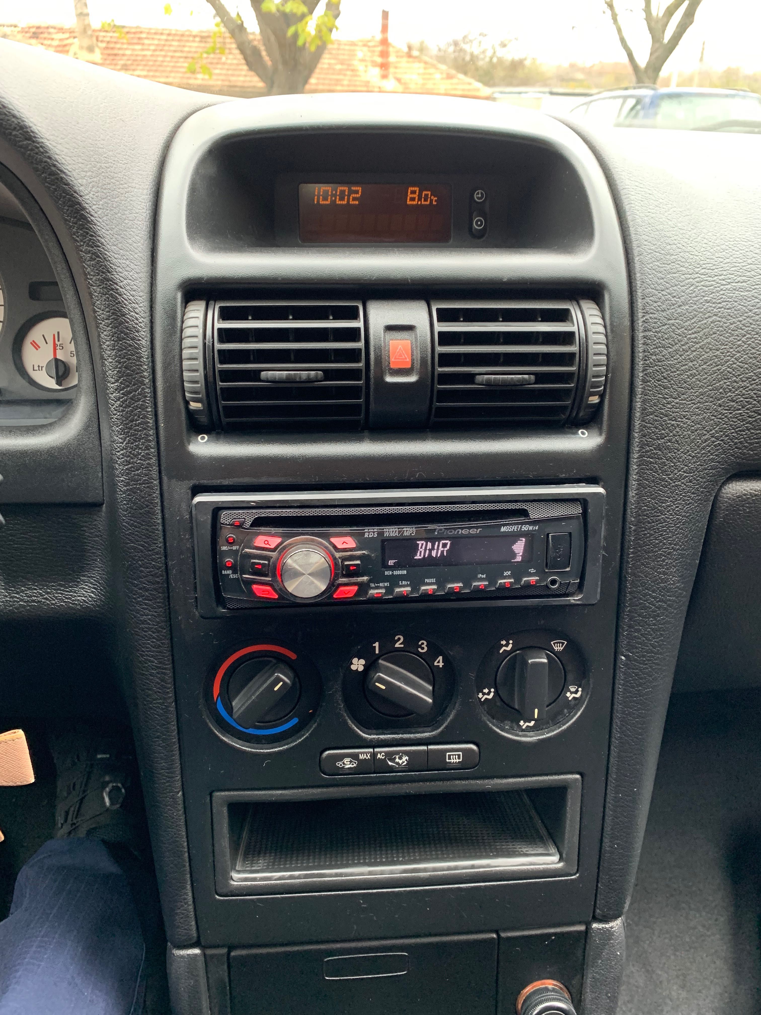 Opel Astra 1.6, 101 к. с.