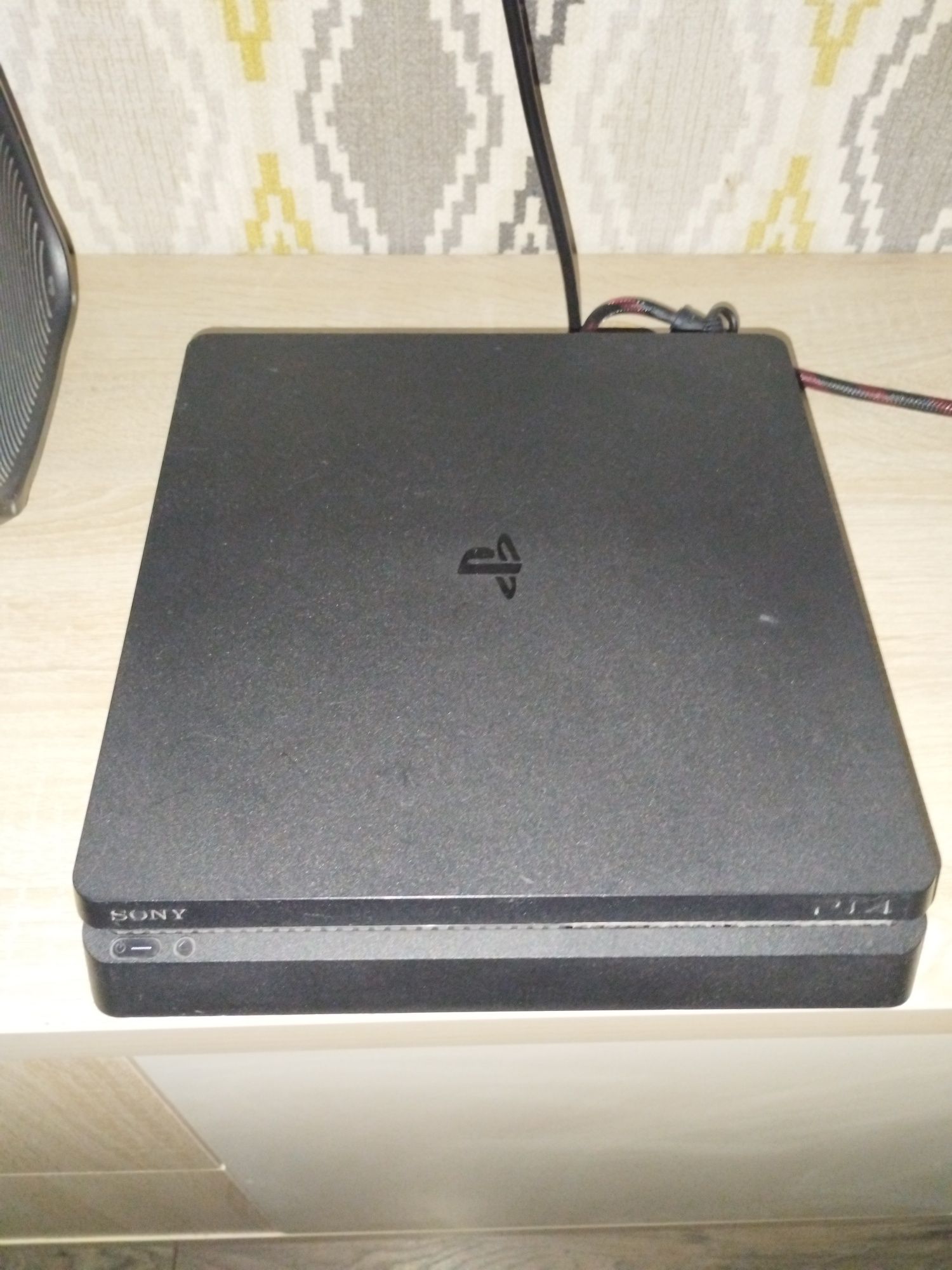Ps 4 slim на 1 тербайт с играми бу