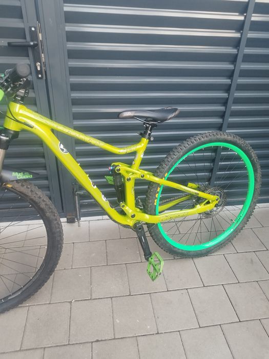 Vând bicicleta merida