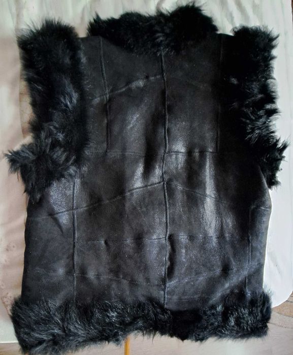 Vestă neagră din blană naturală mărime S