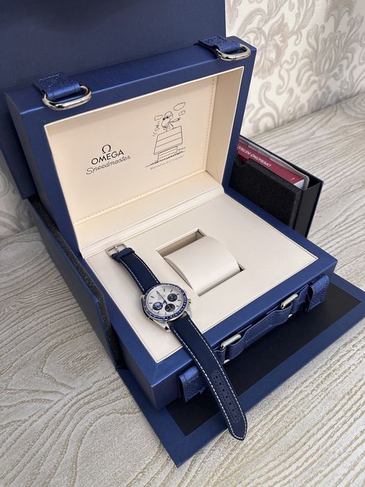 Omega Silver Snoopy Chronograph 42 mm.