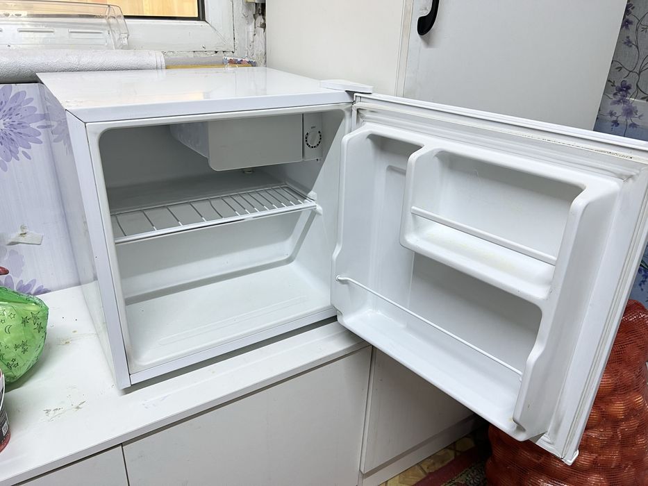 Продам Холодильник Мини Бар