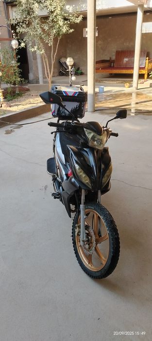 Moped 110cc sotiladi