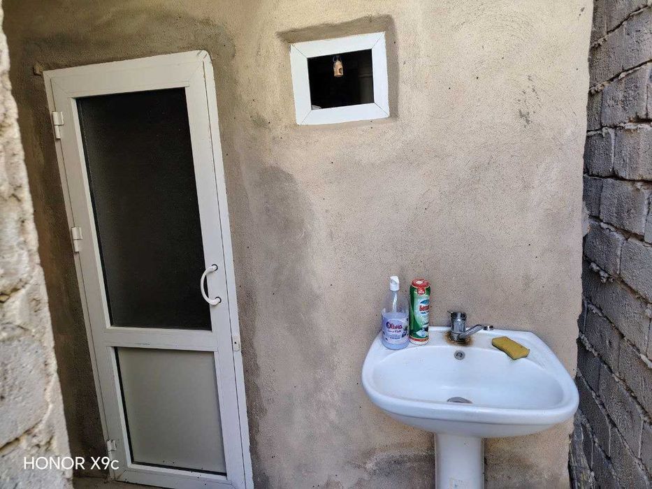 8 sotix hovli sotiladi