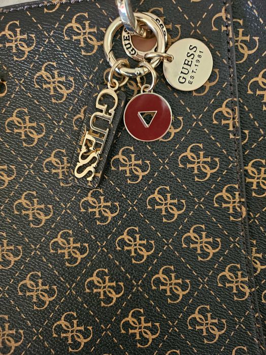 Geanta de umar  Guess