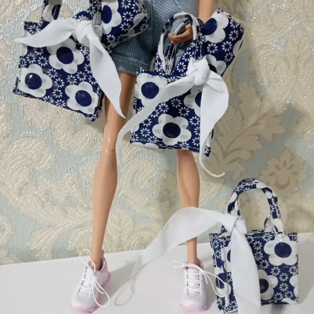 Продам сумки для кукол барби