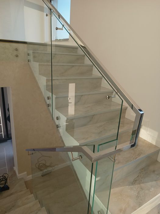Balustrade din sticlă