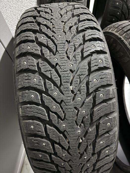 Продам шины б/у Nokian Nordman 7 SUV 235/60 R18 107T с шипами