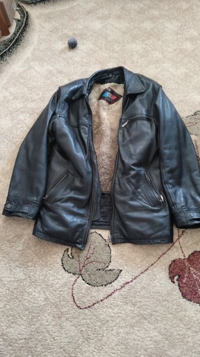 Продам куртку мужскую