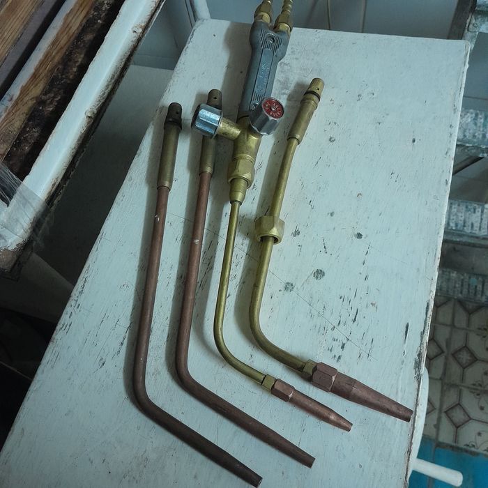 Резак ацетиленовый. Новый. Гусаки с наконечники новые.