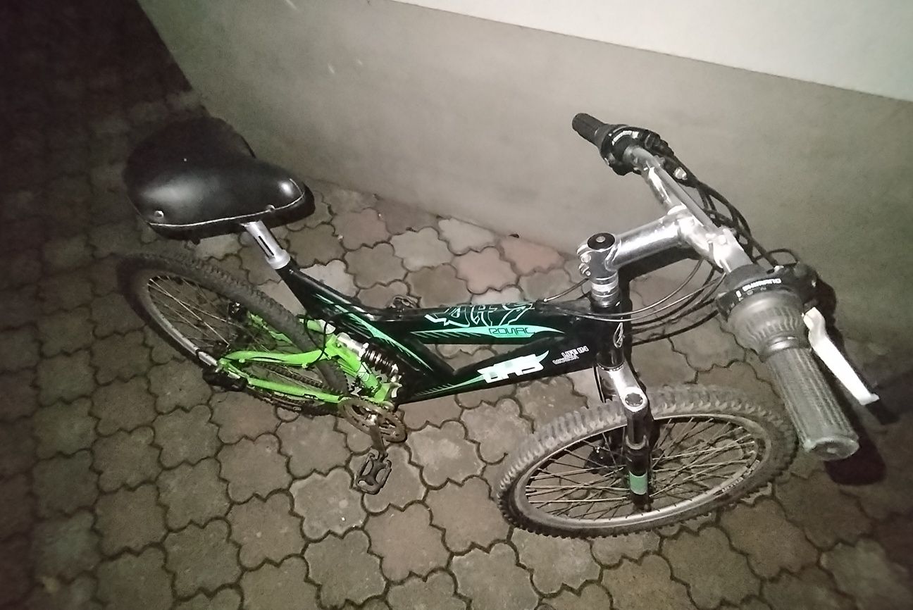 Vând bicicleta DHS