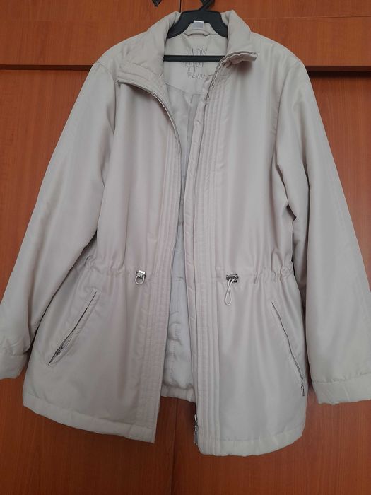 Hanorac bej talie ajustabila marimea XL