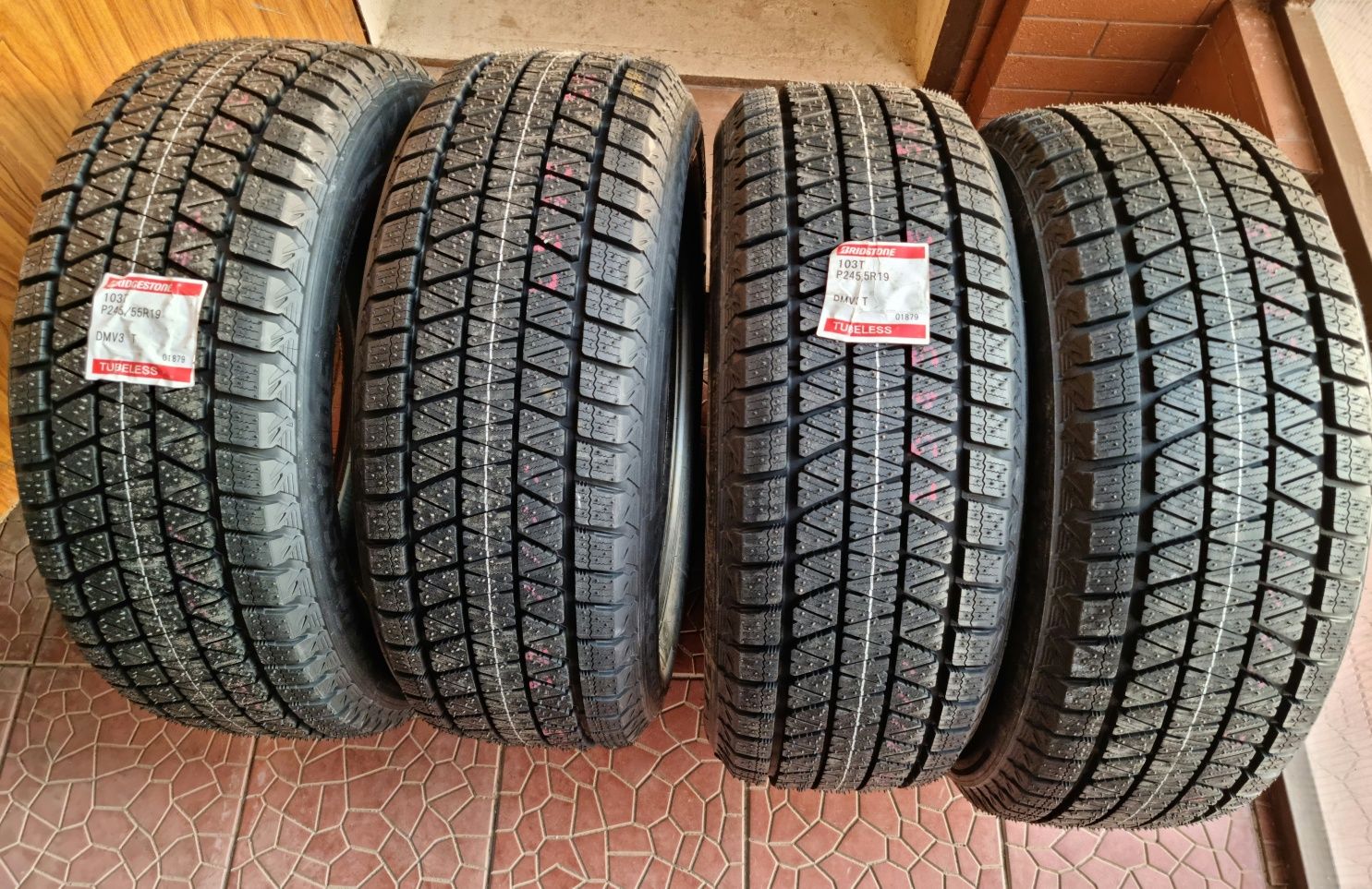 Bridgestone Blizzak DM-V3