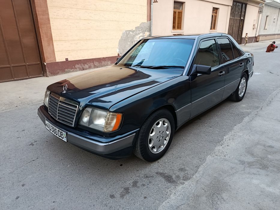 Мерседес W124сотилади