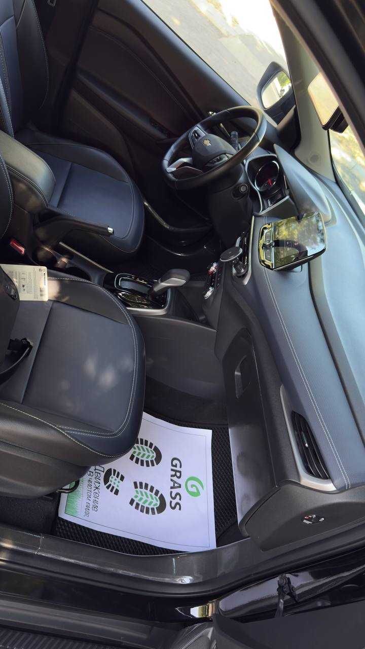 Тracker 2 Turbo Premier