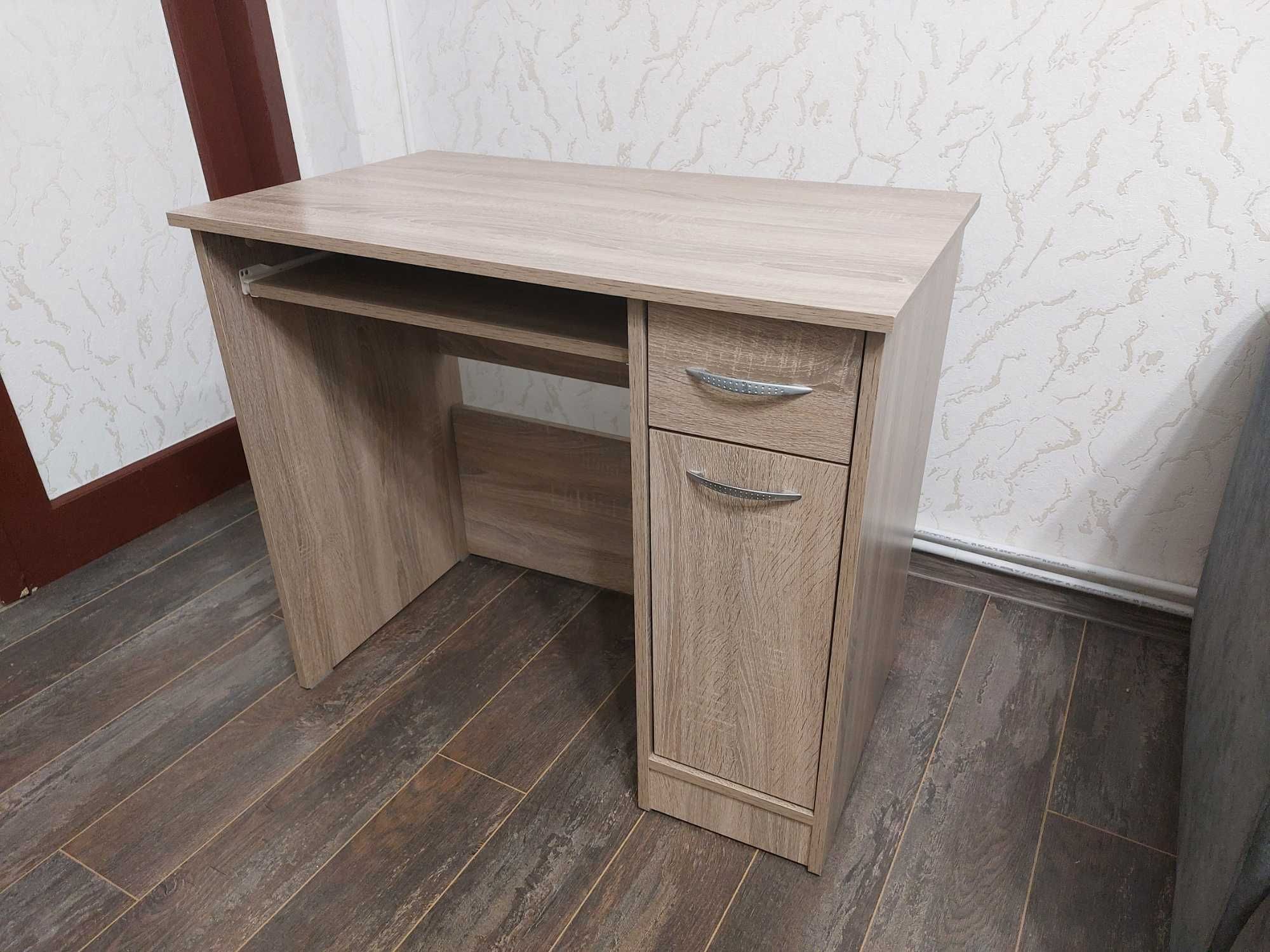 Продавам ученическо бюро