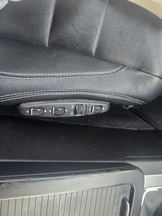 Mercedes E class 250 euro 5 an fabr  2010 adus pe roti din uk