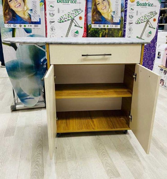 Гладильный стол со шкафом
